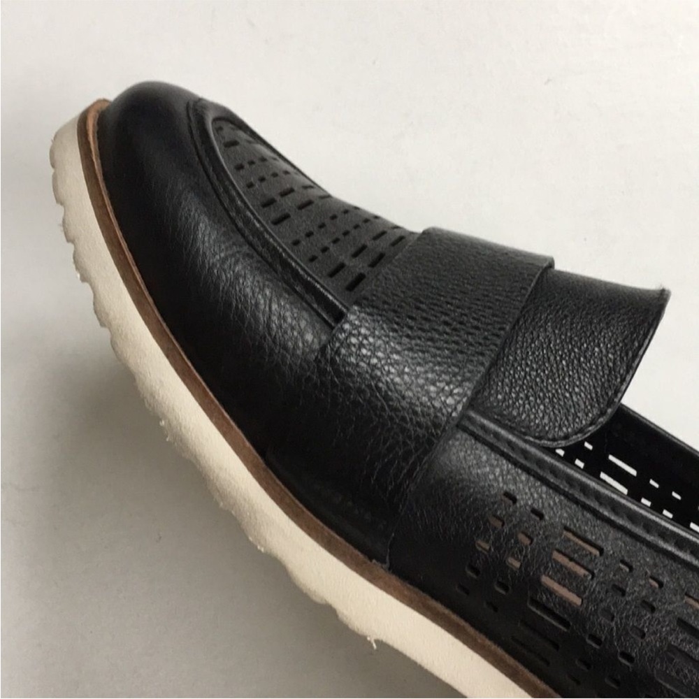 EUC Earth Brand Black Leather Loafers Size 6.5 - Picture 5 of 8